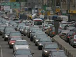 Столичные водители отметили, что 1 ноября пробок на московских дорогах стало заметно меньше. Однако эксперты призывают не радоваться раньше времени