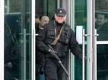 Маски-шоу в здании НРК провели следователи Главного следственного управления при ГУВД Москвы Маски-шоу в здании НРК провели следователи Главного следственного управления при ГУВД Москвы