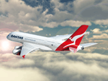 В авиакомпании, однако, успели сообщить, что авиалайнер Airbus A380, летевший из Сингапура в Сидней, разбился вскоре после вылета. Приводились даже свидетельства очевидцев, якобы видевших взрыв в небе В авиакомпании, однако, успели сообщить, что авиалайнер Airbus A380, летевший из Сингапура в Сидней, разбился вскоре после вылета. Приводились даже свидетельства очевидцев, якобы видевших взрыв в небе
