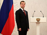 Медведев пояснил, что народное единство - не метафора, а ценность, закрепленная в Конституции