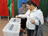 Выборы в парламент Азербайджана - наблюдатели говорят о запугивании избирателей