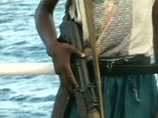 Сомалийские пираты убили одного из пассажиров туристической яхты, захваченной ими 1 ноября у побережья Кении в районе порта Бараве, после того, как мужчина отказался сойти на берег