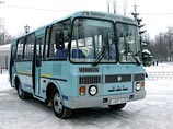 Всего в автобусе ПАЗ ехали около 20 человек. Они всполошились, когда неожиданно он на скорости стал съезжать в кювет, пишет омское издание "Комсомольской правды"