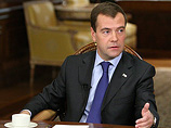 Накануне президент России Дмитрий Медведев на встрече с сотрудниками "Российской газеты" заявил, что журналисты в силу общественной значимости их труда нуждаются в защите государства сильнее, чем представители других профессий