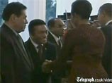 Индонезийский министр пожаловался на Мишель Обаму: она вынудила его пожать ей руку