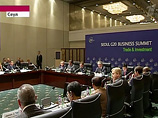 На заседании "круглого стола" по вопросам торговли и инвестиций на бизнес-саммите "Роль бизнеса в обеспечении устойчивого и сбалансированного спроса" в Сеуле Медведев признал, что мировой финансовый кризис вынудил государства вести более эффективную полит