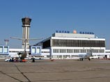 Самолет следовал рейсом Казань - Москва ("Шереметьево"), на его борту находился 41 человек. Двигатель отказал через 40 минут после взлета, и экипаж принял решение вернуться в Казань