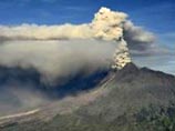 Число жертв извержения вулкана Мерапи в центральной части индонезийского острова Ява достигло 240 человек