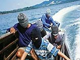 Они были взяты в плен 23 октября прошлого года в районе Сейшельских островов в ходе путешествия на своей яхте "Линн Райвл"