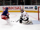 НХЛ: Николай Хабибулин пропустил восемь шайб в матче с "Рейнджерс"
