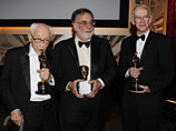13 ноября на ежегодном ужине губернатора штата Калифорния Американская киноакадемия наградила почетным "Оскаром" режиссера Фрэнсиса Форда Копполу, а также актера Элая Уоллака и киноисторика Кевина Браунло