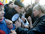 На площади Независимости в Киеве проходит акция протеста представителей малого и среднего бизнеса и профсоюзов против принятия Налогового кодекса