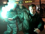 В Санкт-Петербурге заведено уголовное дело по факту избиения милиционеров фанатами футбольного клуба "Зенит". Тем самым следователи признали то, что отрицали в ГУВД: драки правоохранительных органов с фанатами были