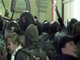 На фанатов "Зенита" в Петербурге завели уголовное дело. Очевидцы: милиция сама спровоцировала конфликт