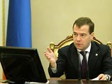 В понедельник Медведев в интерактивном виртуальном режиме проведет прием граждан, через неделю он огласит послание Федеральному собранию