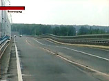 Мост через Волгу еще несколько лет назад официально получил статус партийного проекта "Единой России", сегодня его отказываются поддержать областные власти