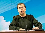 Президент России Дмитрий Медведев заявил, что не собирается удерживать в рядах Вооруженных сил тех, кто не готов к службе