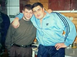 ТОО "Акбарс" было учреждено в Москве в марте 1994 года. Основной учредитель - Адыган Саляхов (на фото справа) (23,36% акций)
