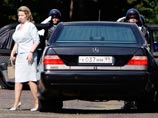 Как пишет Spiegel Online, в одной из телеграмм, направленной в госдепартамент посольством США в Москве, речь, в частности, шла о жене российского президента Светлане Медведевой