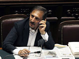 Министр обороны Италии Иньяцио Ла Русса в интервью миланской газете Corriere della Sera заявил, что не испытывает "особой озабоченности" по этому поводу, и сравнил документы с сплетнями и слухами из желтой прессы