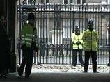 Голодные британские полицейские съели улики, оставшиеся в доме, где банда пытала заложника
