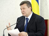 Тимошенко заявила, что считает этот вызов делом рук президента Виктора Януковича, который якобы мстит ей "за тотальный проигрыш на Майдане по Налоговому кодексу"