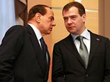 Берлускони в Сочи отверг обвинения в чрезмерной близости с Путиным
