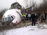 Экипаж принял решение совершить аварийную посадку, и в это время у машины отказал второй двигатель. При заходе на взлетно-посадочную полосу в "Домодедово" у Ту-154 выключился последний, третий двигатель Экипаж принял решение совершить аварийную посадку, и в это время у машины отказал второй двигатель. При заходе на взлетно-посадочную полосу в "Домодедово" у Ту-154 выключился последний, третий двигатель