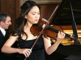 Британская полиция обратилась к общественности за помощью в поиске скрипки Страдивари, украденной у известной международной исполнительницы Мин Чжин Ким в закусочной на лондонском вокзале