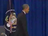 Американские телешутники показали миру "Обаму в гневе": он покидает трибуну, вышибая дверь ногой (ВИДЕО)