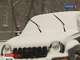 Циклон "Моника" обрушил на Москву снегопады - город встал в пробках