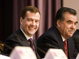 Медведев был удовлетворен темпами работы: "Это титаническая работа, и я думал, что на подготовку документа уйдут годы, тем не менее она сделана, нам удалось сформировать нормативную базу ЕЭП до конца 2010 года"