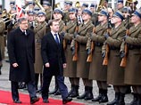 Президент Польши после визита Медведева сообщил президенту США, что не будет "перезагружать" отношения с Россией