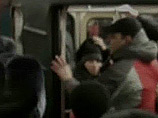 Группа фанатов устроила дебош на станции метро "Нагорная" в Москве