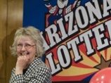 В США пожилая учительница выиграла в лотерею под Рождество более 95 млн долларов