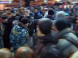 В среду на площади Киевского вокзала были усилены меры безопасности в связи с распространенными в интернете сообщениями о готовящейся несанкционированной акции