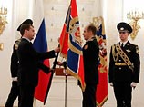 Медведев призвал ФСБ "системно" бороться с экстремистами, террористами и шпионами Медведев призвал ФСБ "системно" бороться с экстремистами, террористами и шпионами