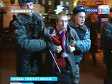 В московском ГУВД уточнили число задержанных за минувшие выходные - 1454 человека, из них 317 - несовершеннолетние
