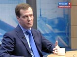 Медведев, подводя в прямом эфире итоги 2010 года, назвал 5 самых запомнившихся ему образов года и дважды упрекнул Путина