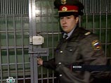 Активист антифа задержан милицией в Москве. У него найдено травматическое оружие Активист антифа задержан милицией в Москве. У него найдено травматическое оружие