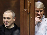 Михаил Ходорковский и Платон Лебедев в Хамовническом суде Москвы 27 декабря 2010 года