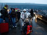 По данным на полдень понедельника в московском авиаузле из-за погодных условий отменено более 200 рейсов