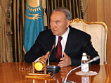 Казахстанский парламент попросил Назарбаева остаться президентом до конца 2020 года