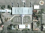 Военный самолет США марки "Геркулес" в среду совершил аварийную посадку в аэропорту Алма-Аты