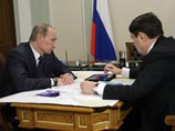 Во льдах Охотского моря застряли три судна. На них находятся 555 рыбаков Во льдах Охотского моря застряли три судна. На них находятся 555 рыбаков