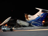 Трагедия, в результате которой 3 человека погибли и 43 пострадали, произошла в аэропорту Сургута 1 января около 15:00 по местному времени. При выруливании на взлетно-посадочную полосу лайнер загорелся