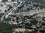 Около 200 тысяч человек в северо-восточном австралийском штате Квинсленд эвакуированы или отрезаны от "Большой земли" наводнением