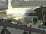 В Бостоне математика сняли с самолета из-за "сильного шума" в его ручной клади В Бостоне математика сняли с самолета из-за "сильного шума" в его ручной клади