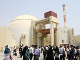 США и ряд других стран Запада обвиняют Иран в разработке ядерного оружия под прикрытием программы мирного атома. Тегеран все обвинения отвергает