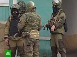 Напомним, что во вторник утром стало известно о ликвидации двух боевиков в ходе спецоперации в пригороде Махачкалы. С места боя изъяты два автомата и несколько гранат Напомним, что во вторник утром стало известно о ликвидации двух боевиков в ходе спецоперации в пригороде Махачкалы. С места боя изъяты два автомата и несколько гранат